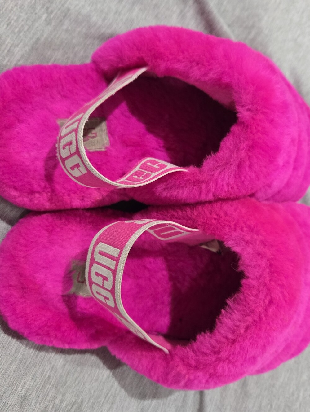 UGG Hot Pink Slippers Size 7 - Picture 2 of 3
